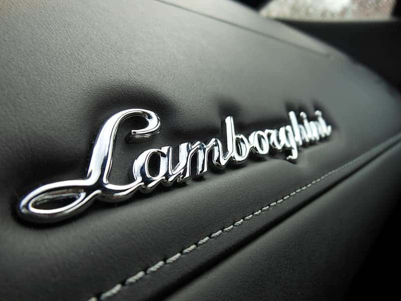 silver-colored-lamborghini-emblem