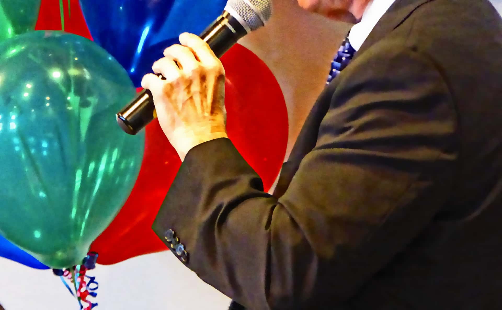 speaker-with-microphone