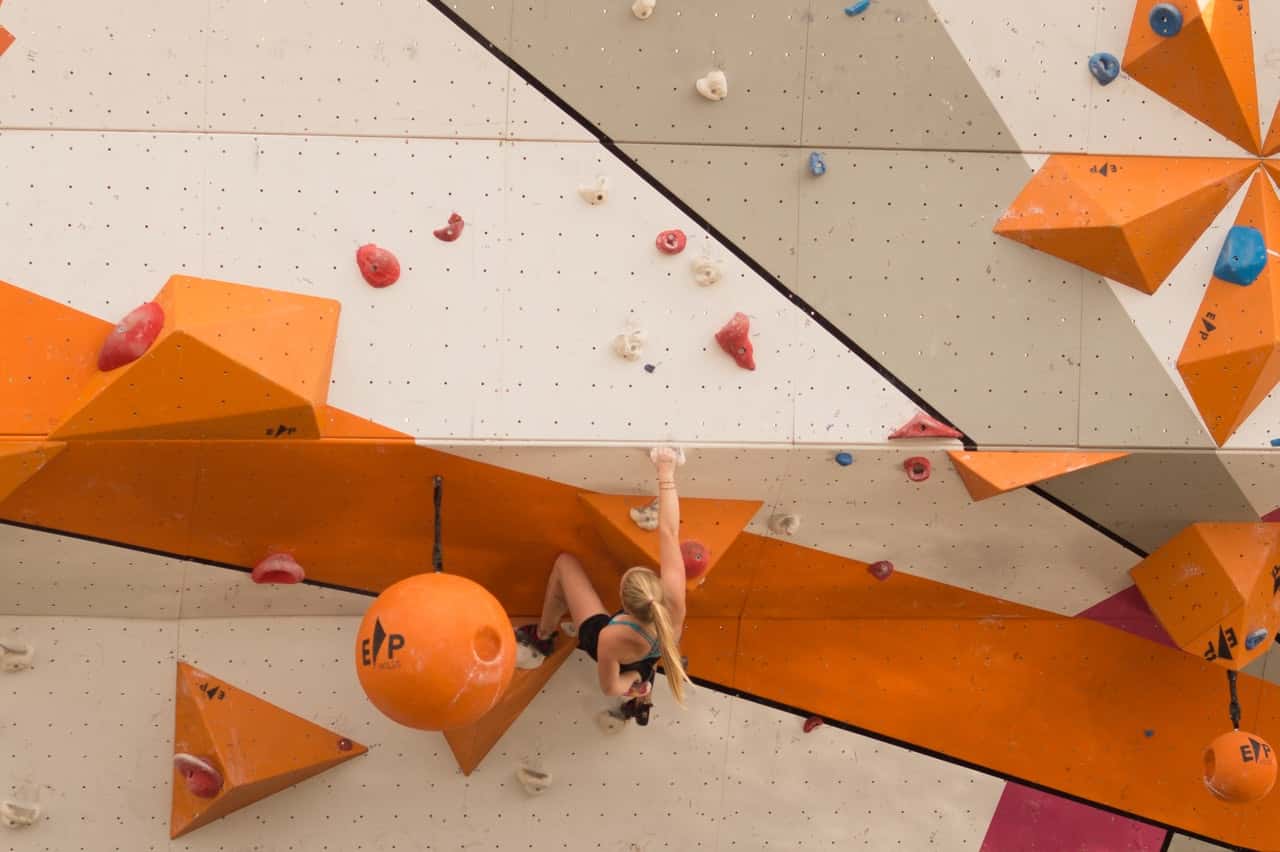 sport-muscles-climbing-climber-9606