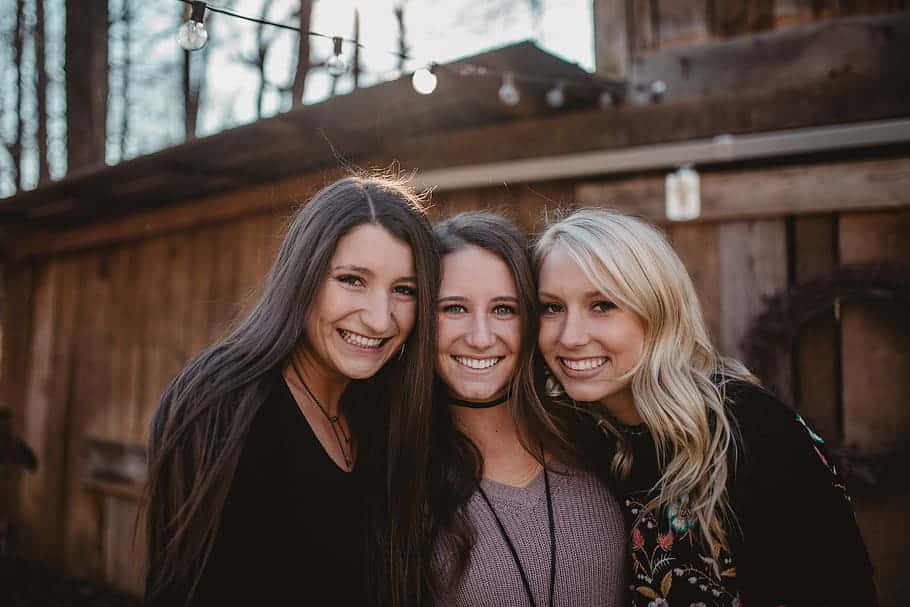 woman-female-sisters-friends