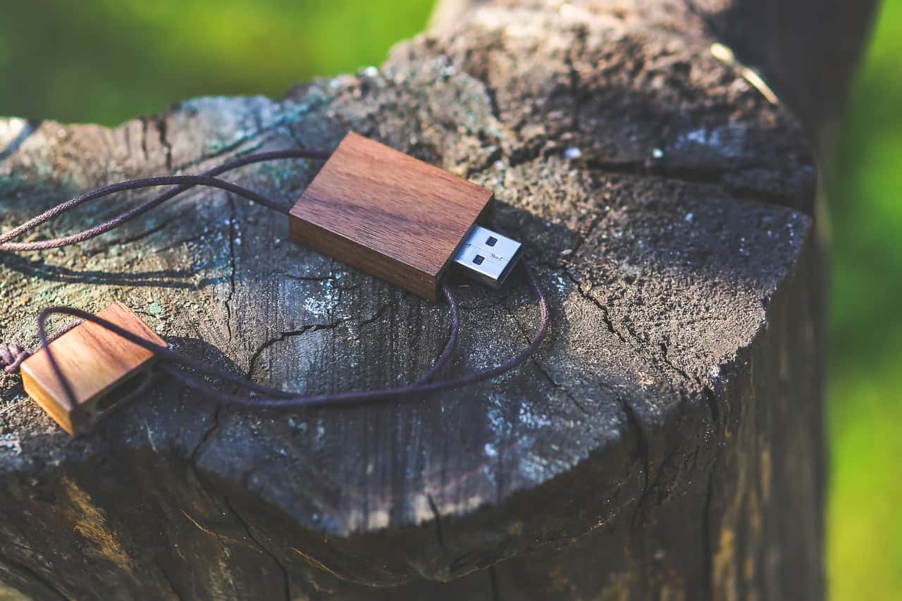 wooden-usb-flash-drive-6200