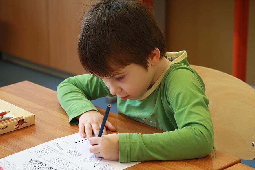 school-the-pupil-writing-mathematics