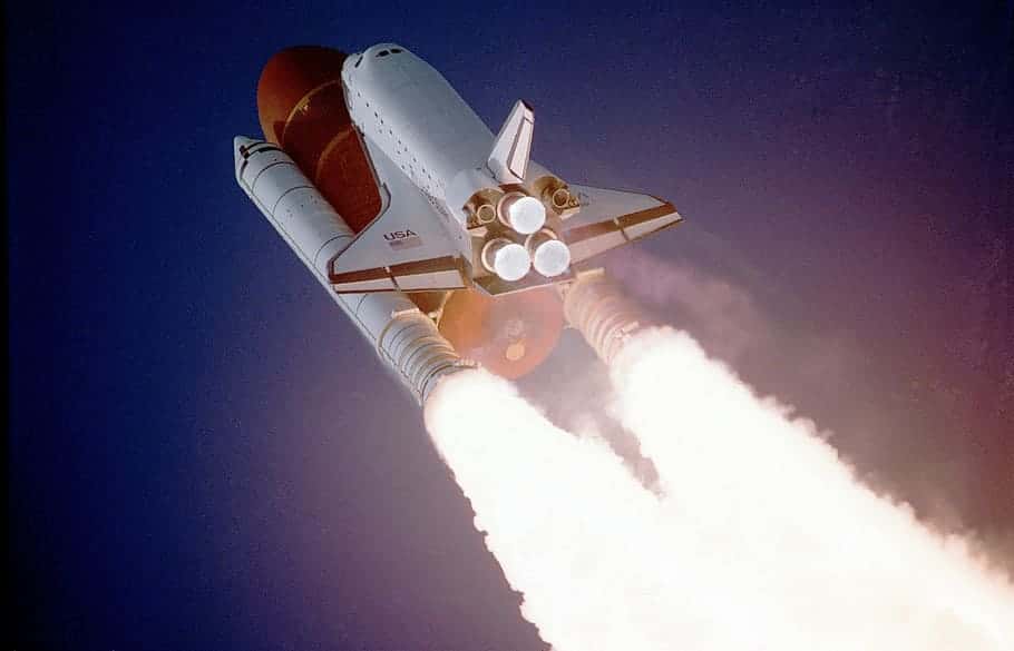 space-shuttle-lift-off-liftoff-nasa