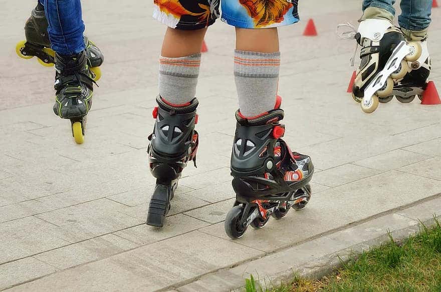 sports-equipment-exercise-roller-belt-skate-skating-race-speed