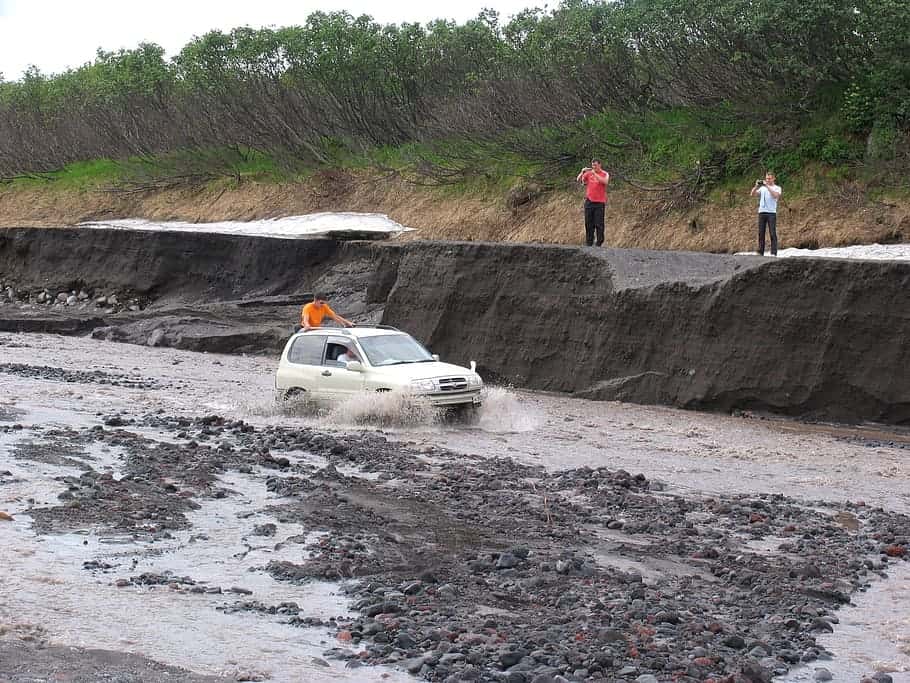 the-roads-bad-weather-dirt-rain