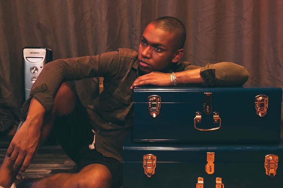 bald-casual-container-facial-expression