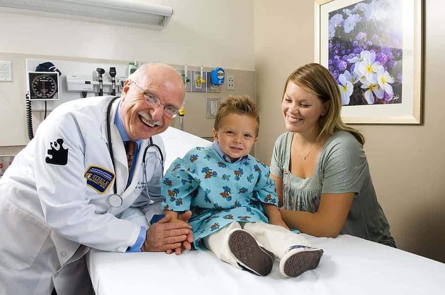 doctor-patient-university-of-arizona-pediatrics