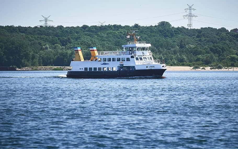 kiel-ferry-kieler-firth-laboe