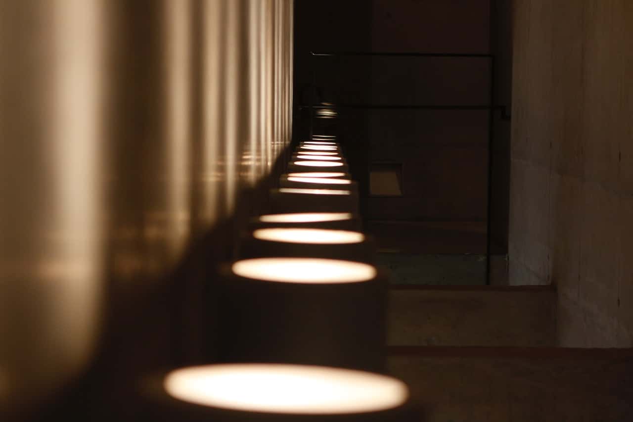 reflections-of-light-2374086