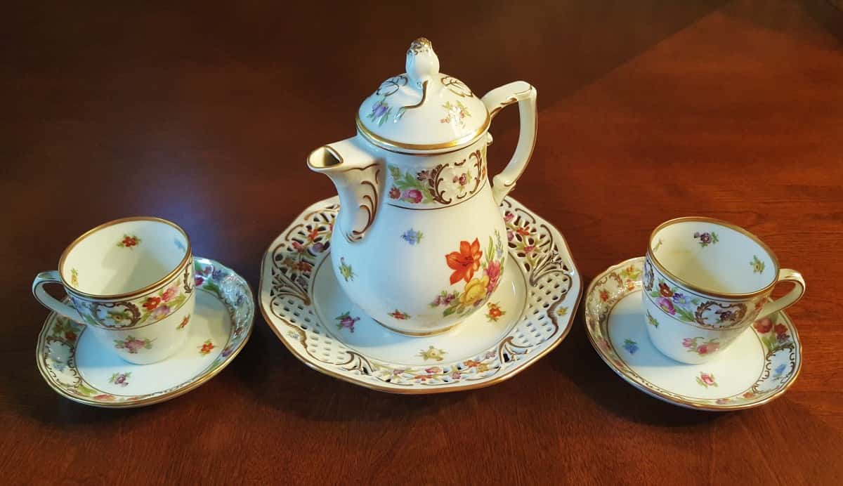 tea_set_tea_china_fine_china_chinaware_teacups_cups_teapot-623886