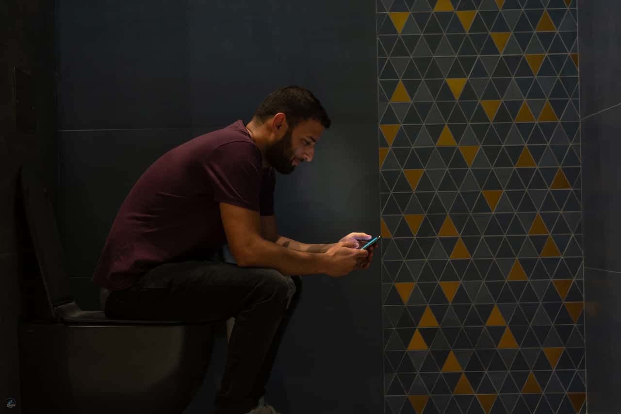 toilet-4083702_1280