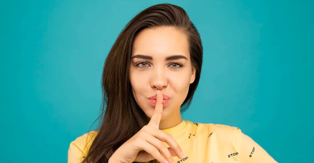 Truth Hurts: Binge-Worthy Stories About The Biggest Liars Of All Time