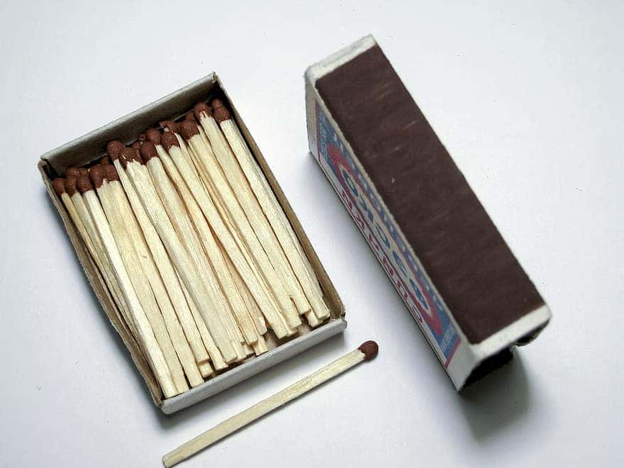 matches-sulfur-boxes-macro-wooden-smoking-one
