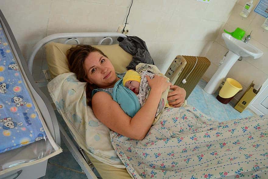 maternity-hospital-baby-mother-baby-with-mother-obstetrician-s