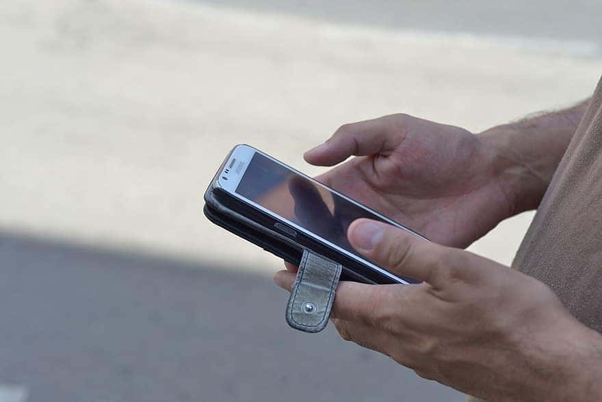 mobile-phone-communication-male-person-cell-cellphone-casual-sms