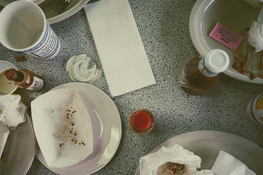 restaurant-food-lunch-dinner-eating-ketchup-condiments-plates-empty