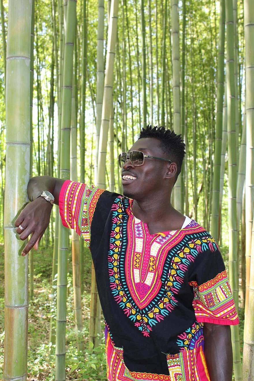 dashiki-man-black-man-ghanaian-male-young-bamboo