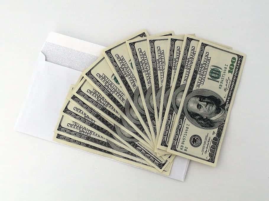 dollars-envelope-money-corruption