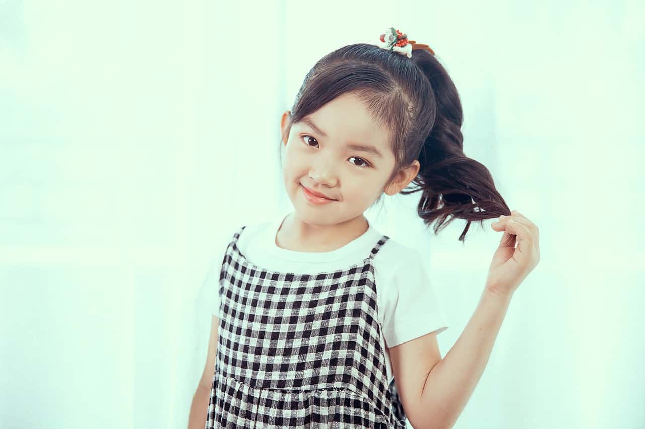 the-little-girl-3678966_1280