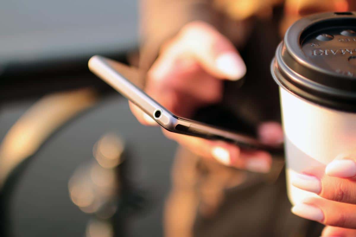 How to Write an Email That Will Catch His Attention
